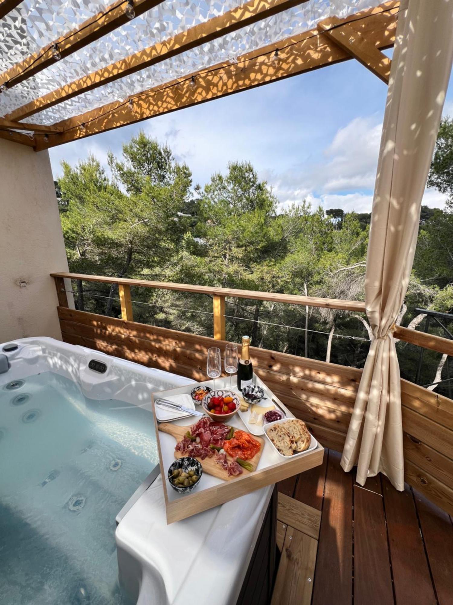 Love Room Tente Lodge Spa Mfg Chez C&C, Exclusivement Reservee Aux Adultes Cantaron Exteriér fotografie