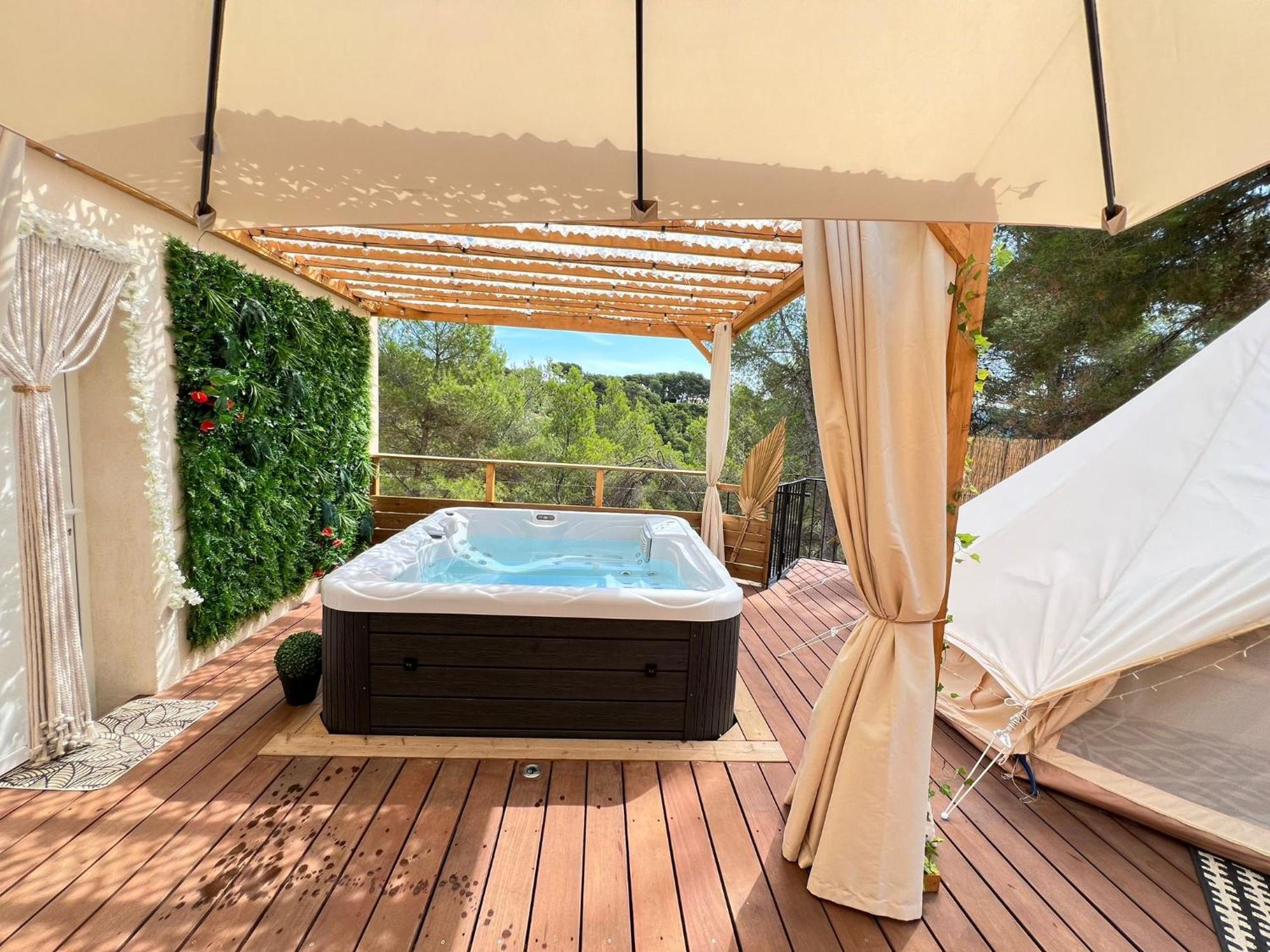 Love Room Tente Lodge Spa Mfg Chez C&C, Exclusivement Reservee Aux Adultes Cantaron Exteriér fotografie