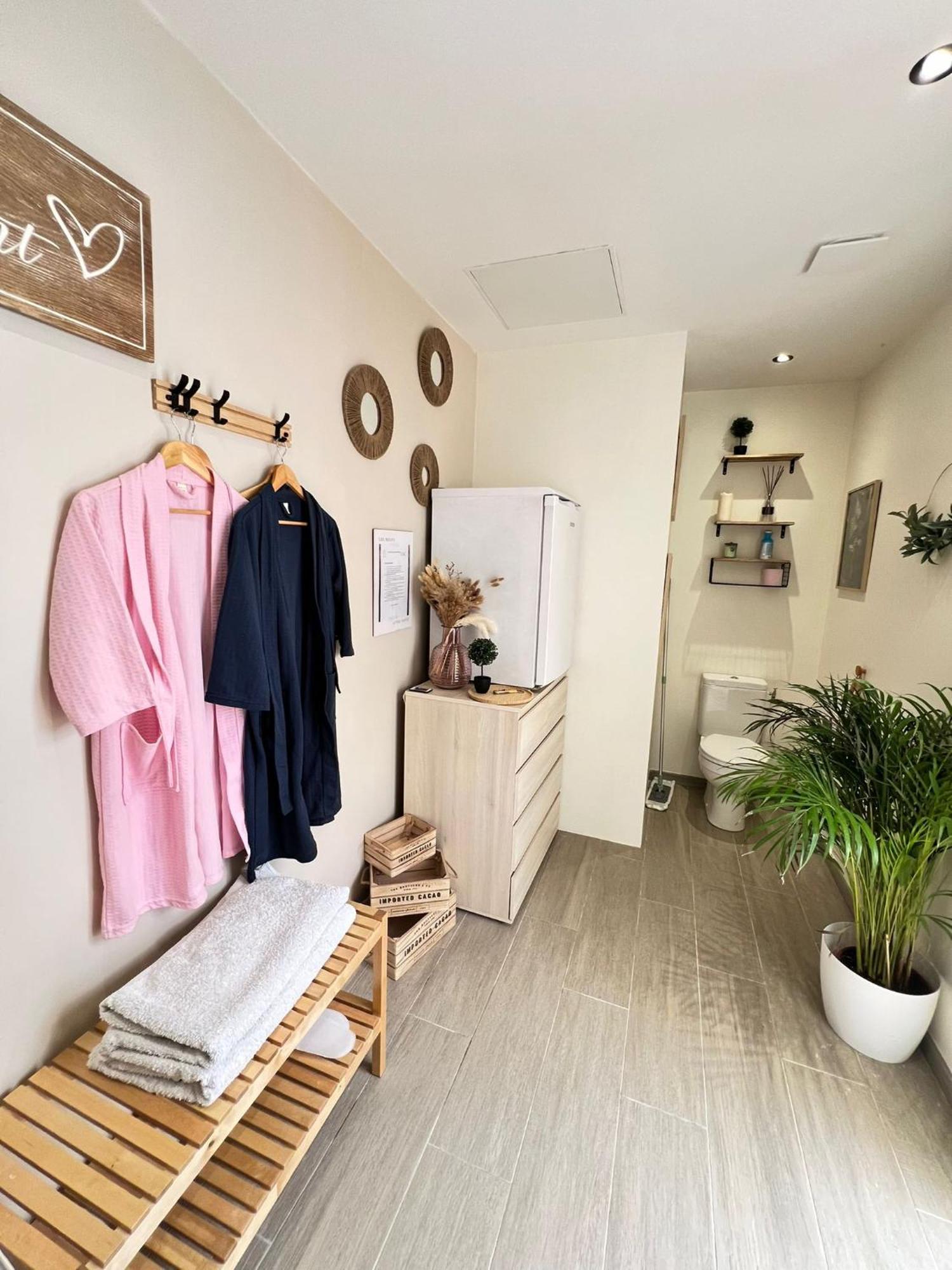 Love Room Tente Lodge Spa Mfg Chez C&C, Exclusivement Reservee Aux Adultes Cantaron Exteriér fotografie