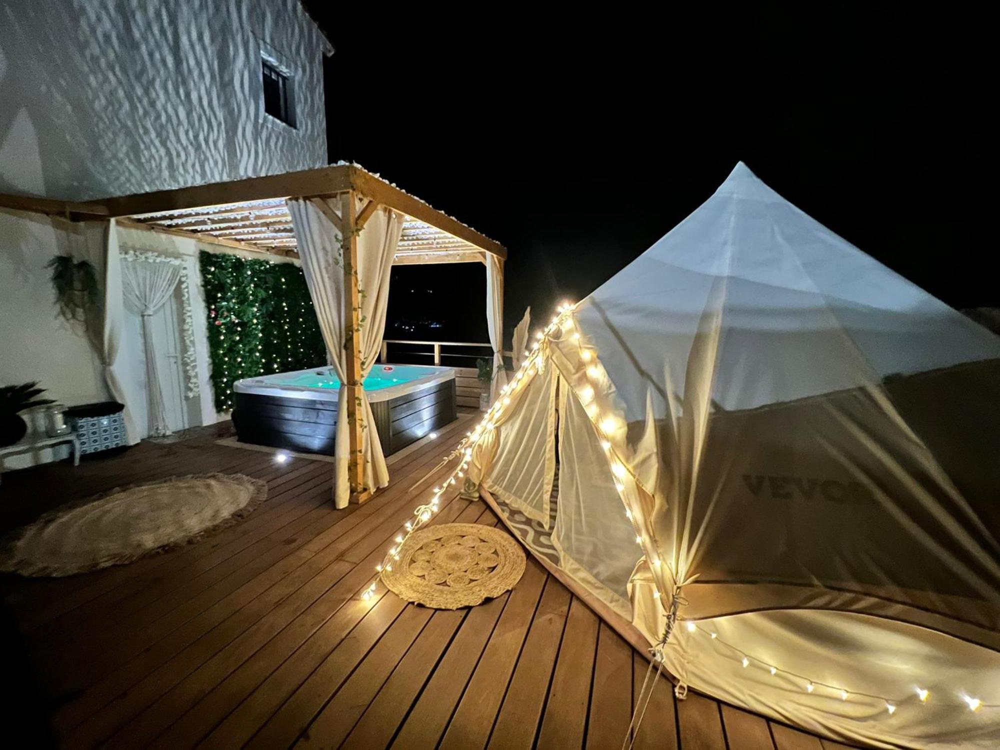 Love Room Tente Lodge Spa Mfg Chez C&C, Exclusivement Reservee Aux Adultes Cantaron Exteriér fotografie