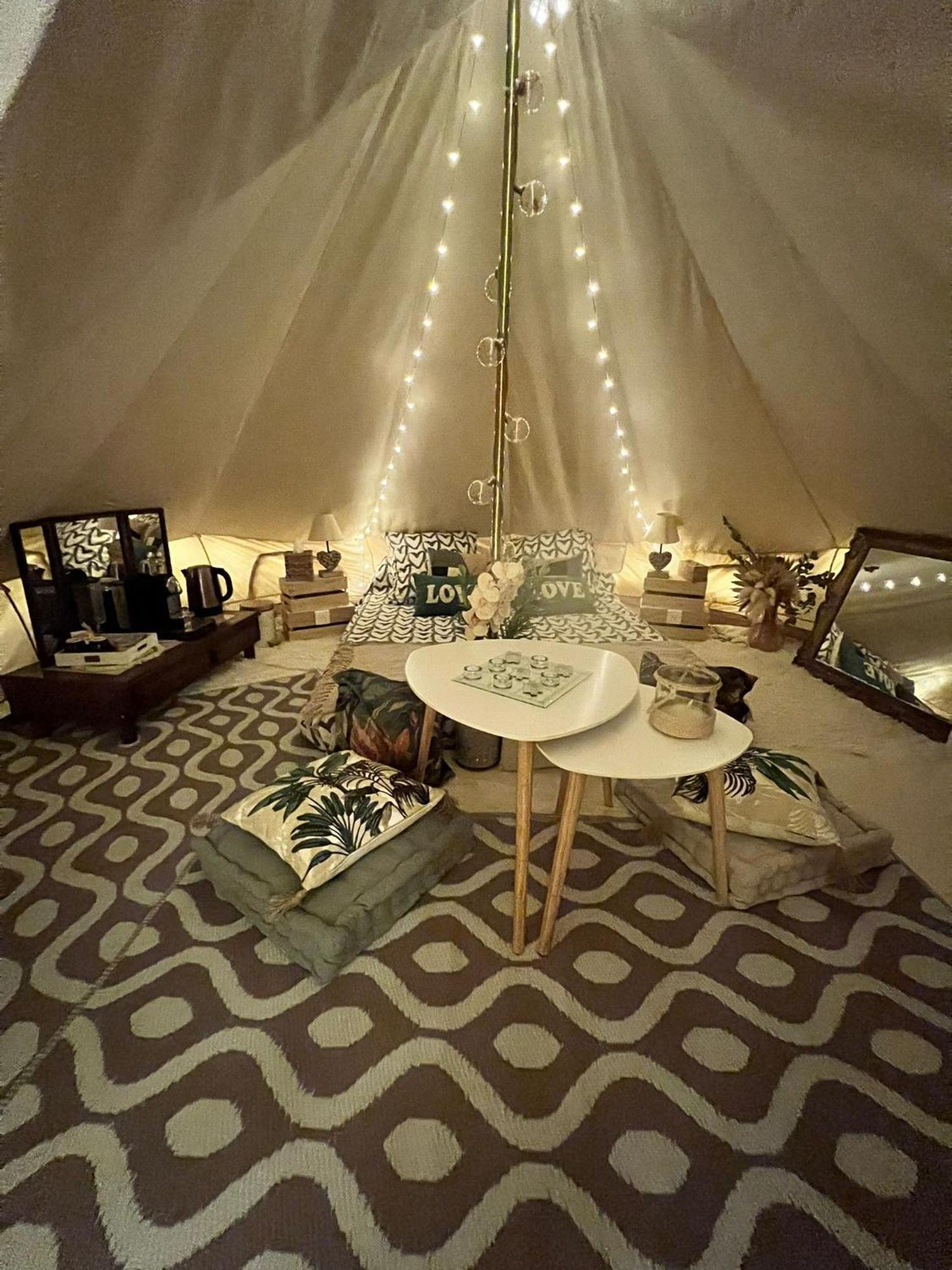 Love Room Tente Lodge Spa Mfg Chez C&C, Exclusivement Reservee Aux Adultes Cantaron Exteriér fotografie