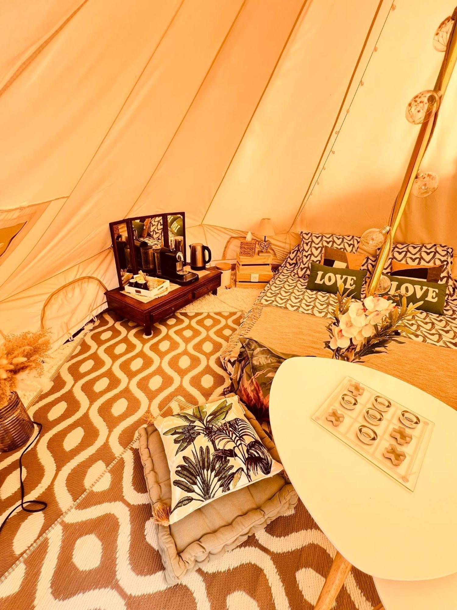 Love Room Tente Lodge Spa Mfg Chez C&C, Exclusivement Reservee Aux Adultes Cantaron Exteriér fotografie
