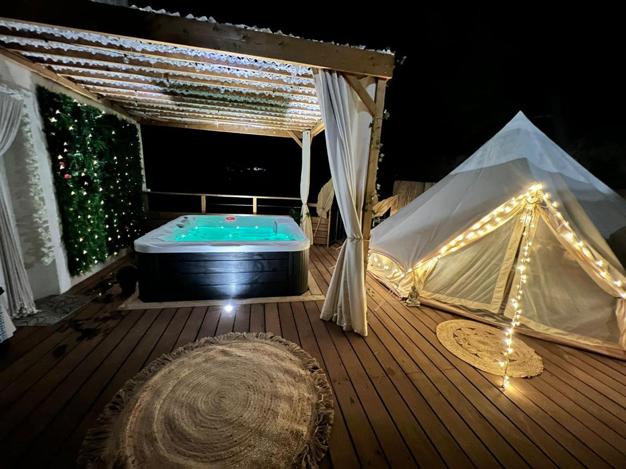 Love Room Tente Lodge Spa Mfg Chez C&C, Exclusivement Reservee Aux Adultes Cantaron Exteriér fotografie